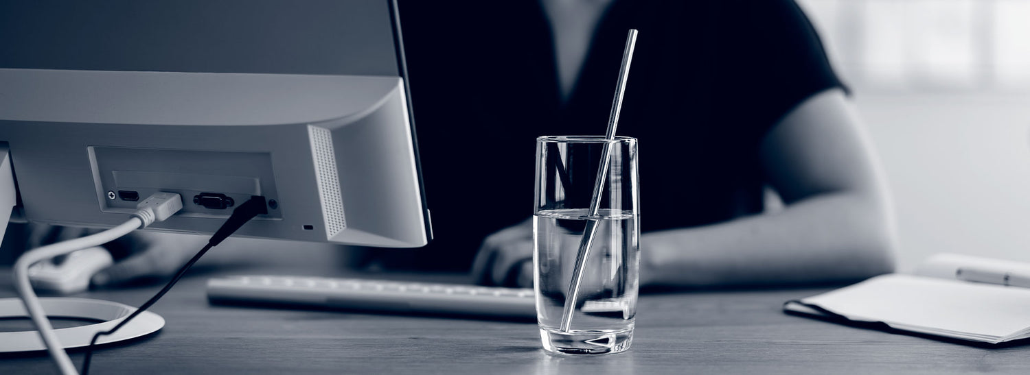 Drink je favoriete vitamines gedurende de dag op het werk. - Uni Swiss